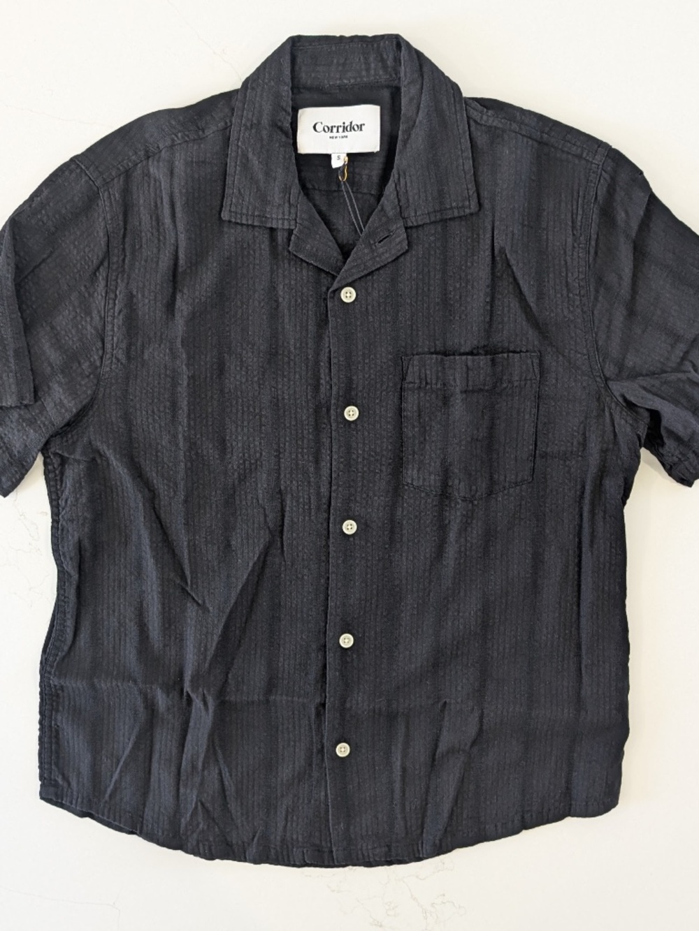 NWT Corridor NYC Black Striped Seersucker Short Sleeve Shirt Men’s Small